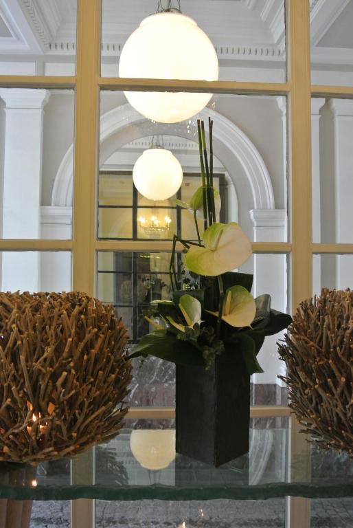 Hotel La Legende Brussel Bagian luar foto